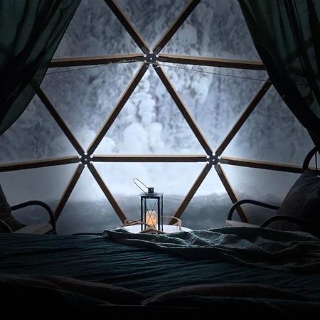 רובניימי Aurora Igloo Fireplace-Heated Tents In A Secret Forest With Private Jacuzzi And Shared Sauna Bathroom And Dog Friendly מראה חיצוני תמונה
