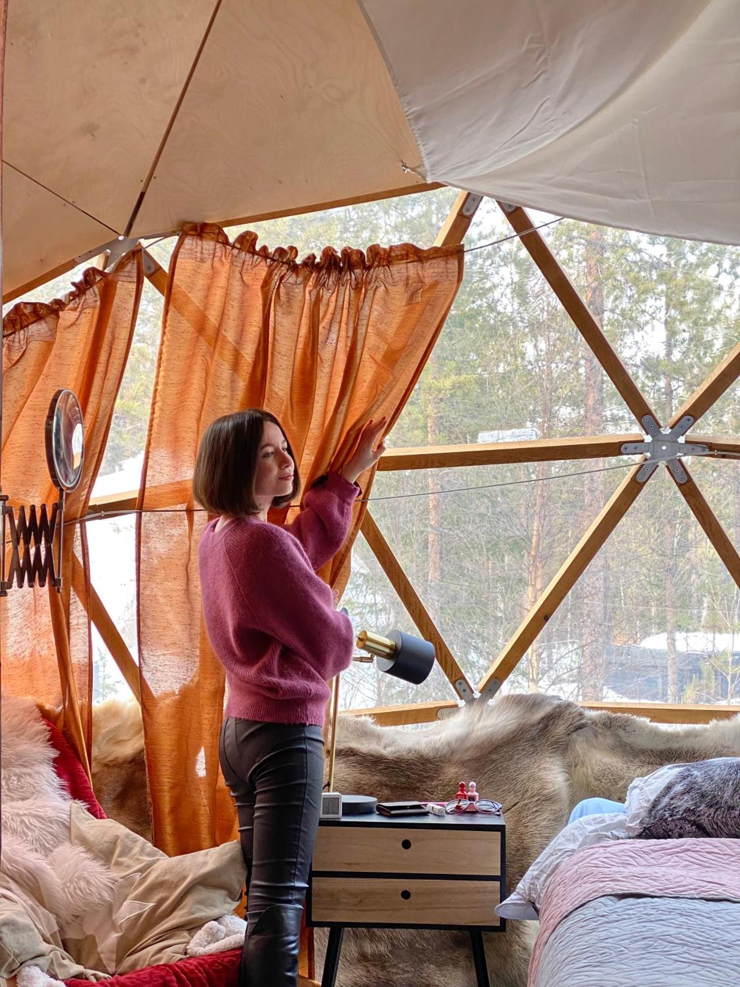 רובניימי Aurora Igloo Fireplace-Heated Tents In A Secret Forest With Private Jacuzzi And Shared Sauna Bathroom And Dog Friendly מראה חיצוני תמונה