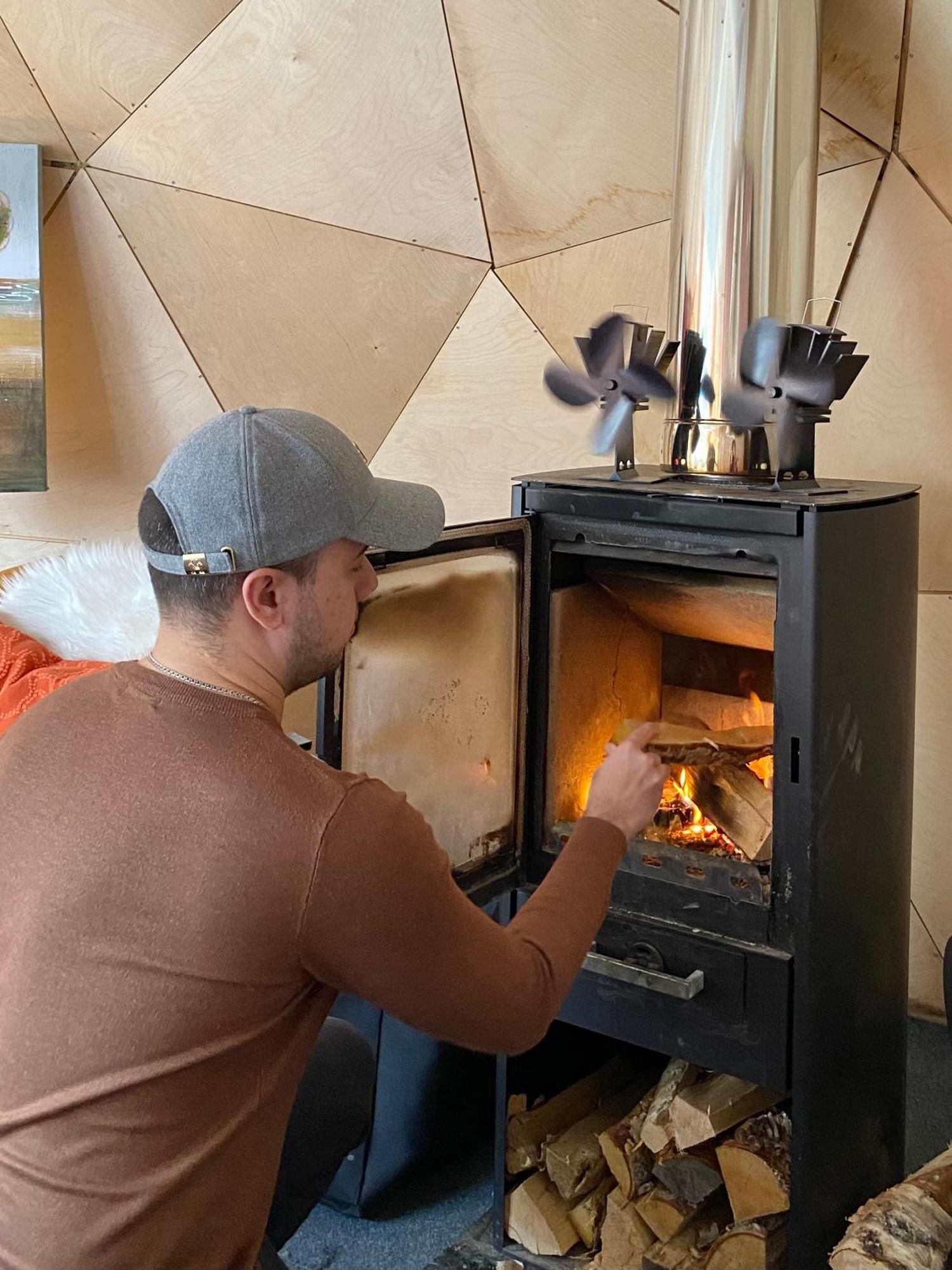 רובניימי Aurora Igloo Fireplace-Heated Tents In A Secret Forest With Private Jacuzzi And Shared Sauna Bathroom And Dog Friendly מראה חיצוני תמונה
