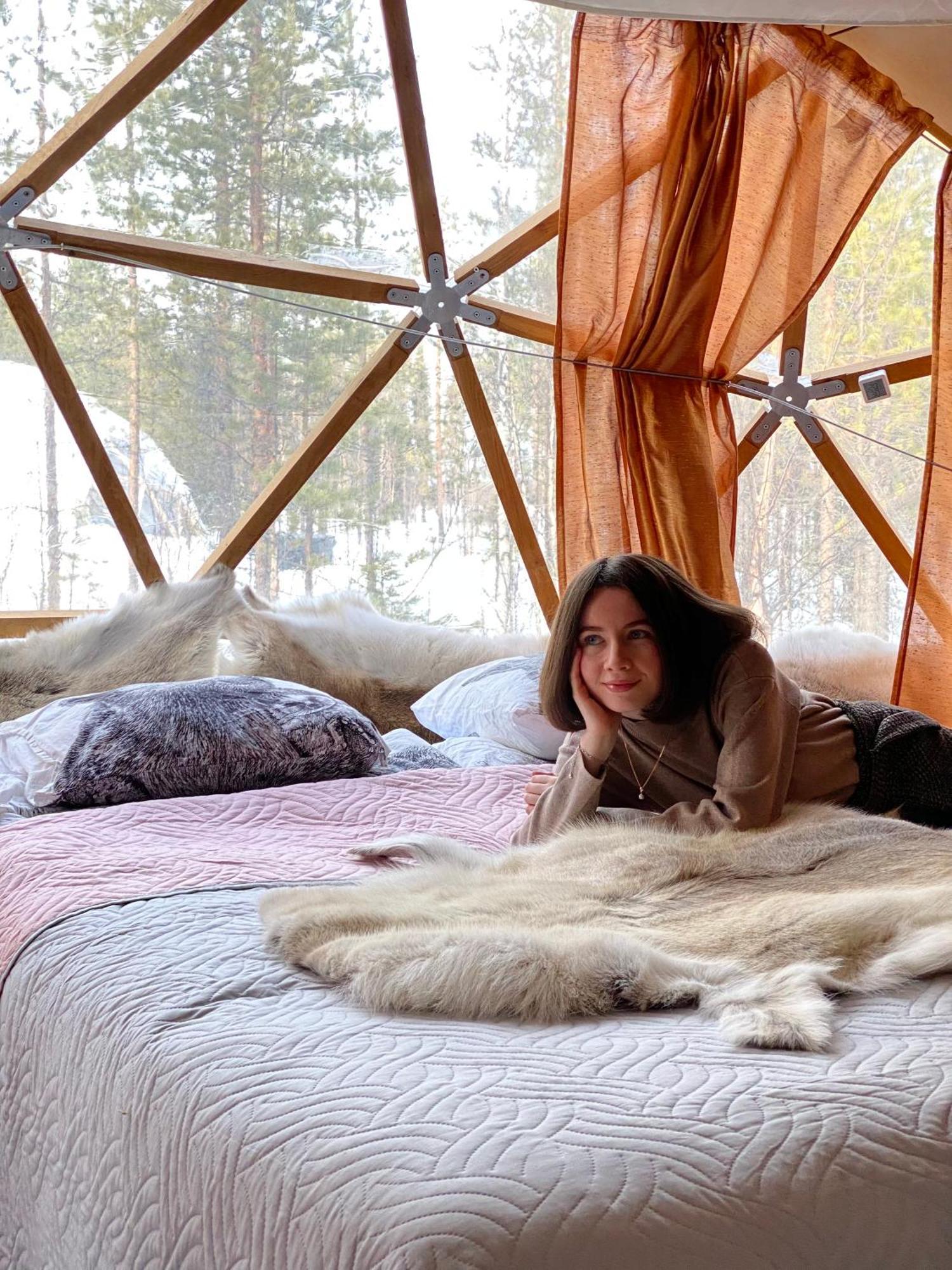 רובניימי Aurora Igloo Fireplace-Heated Tents In A Secret Forest With Private Jacuzzi And Shared Sauna Bathroom And Dog Friendly מראה חיצוני תמונה